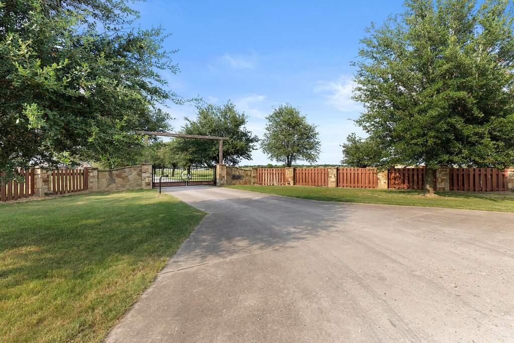 6 Bedroom Farm/Ranch/Plantation's Image 28
