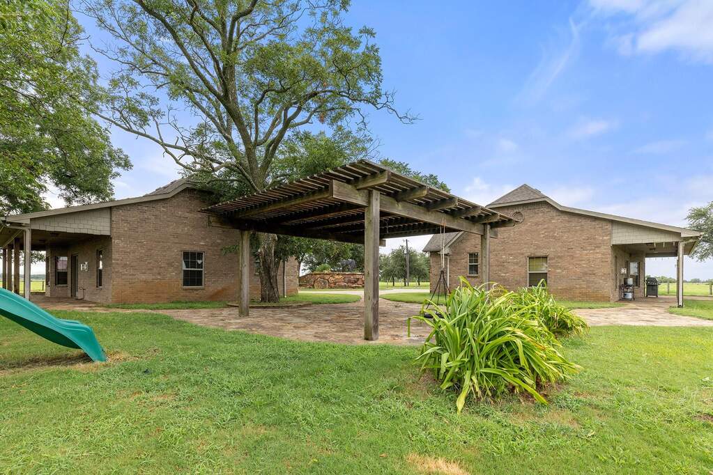 6 Bedroom Farm/Ranch/Plantation's Image 3