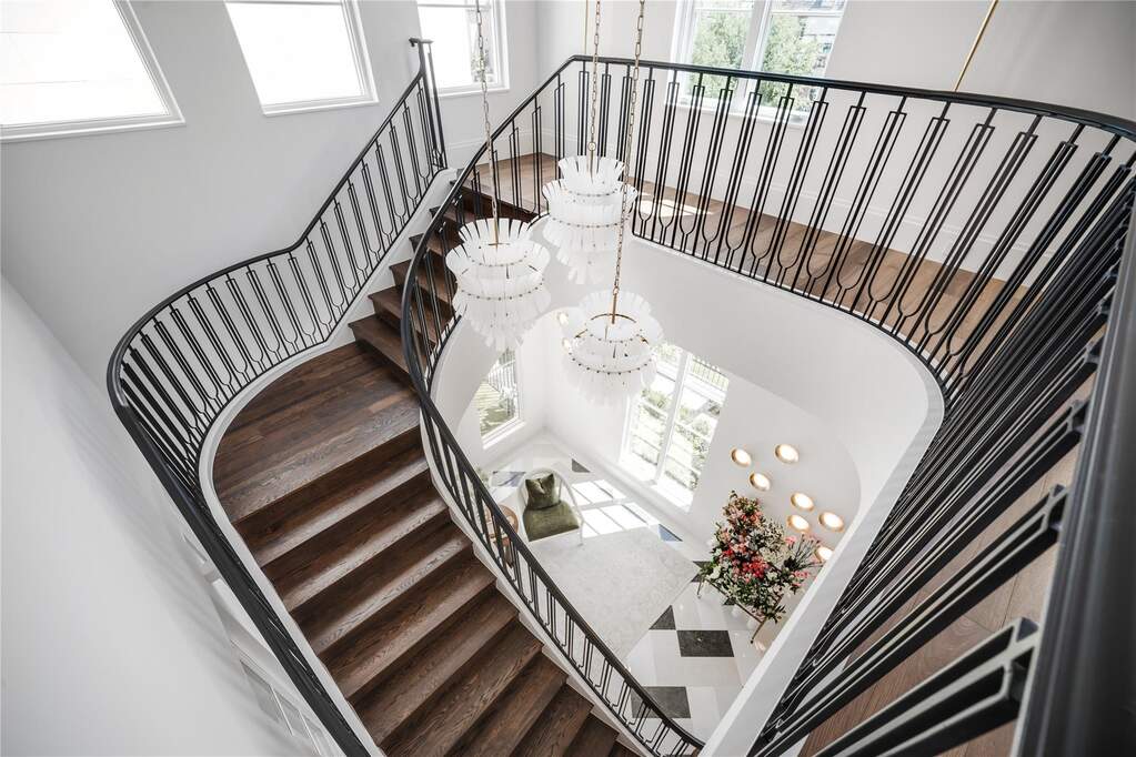 4 Bedroom Single Family Home/House's Image 32
