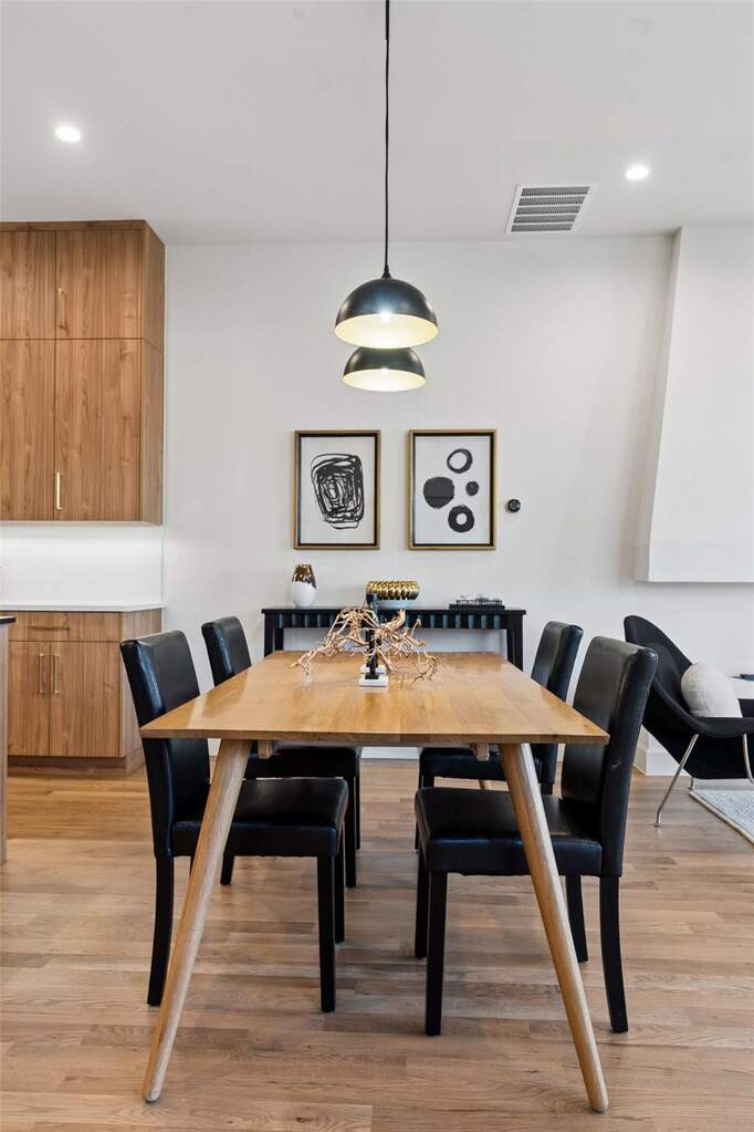 3 Bedroom Single Family Home/House's Image 9