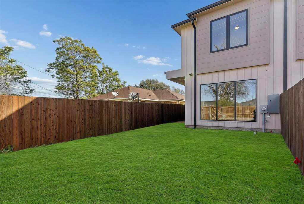 3 Bedroom Single Family Home/House's Image 30