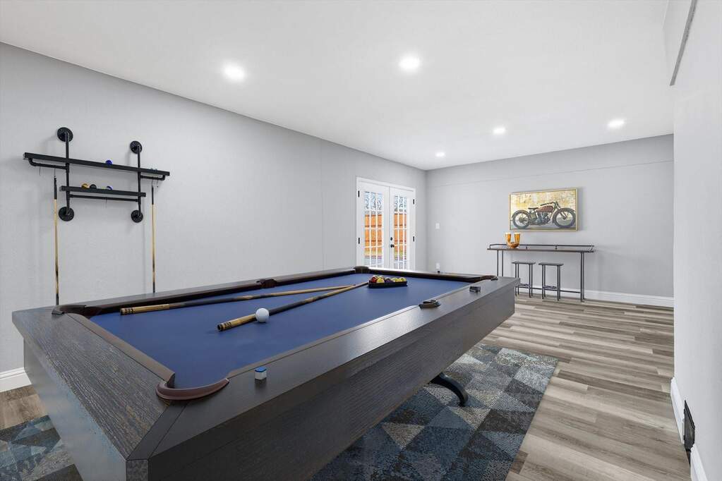 5 Bedroom Single Family Home/House's Image 7