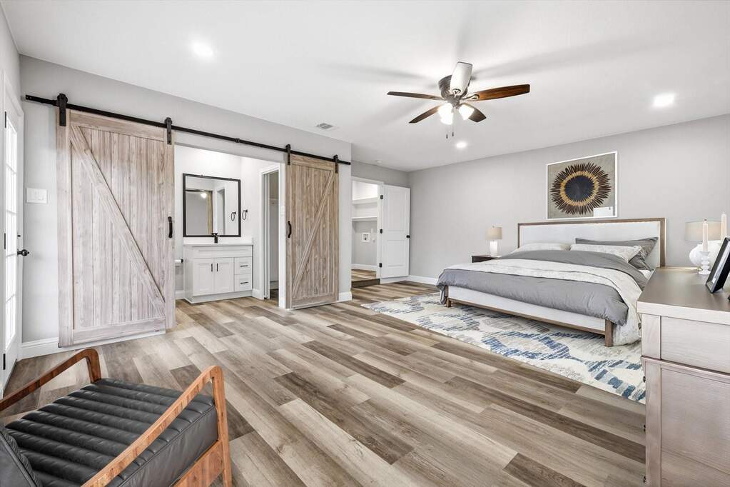 5 Bedroom Single Family Home/House's Image 13