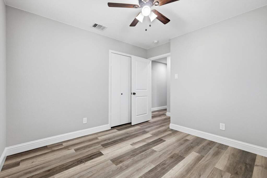 5 Bedroom Single Family Home/House's Image 20