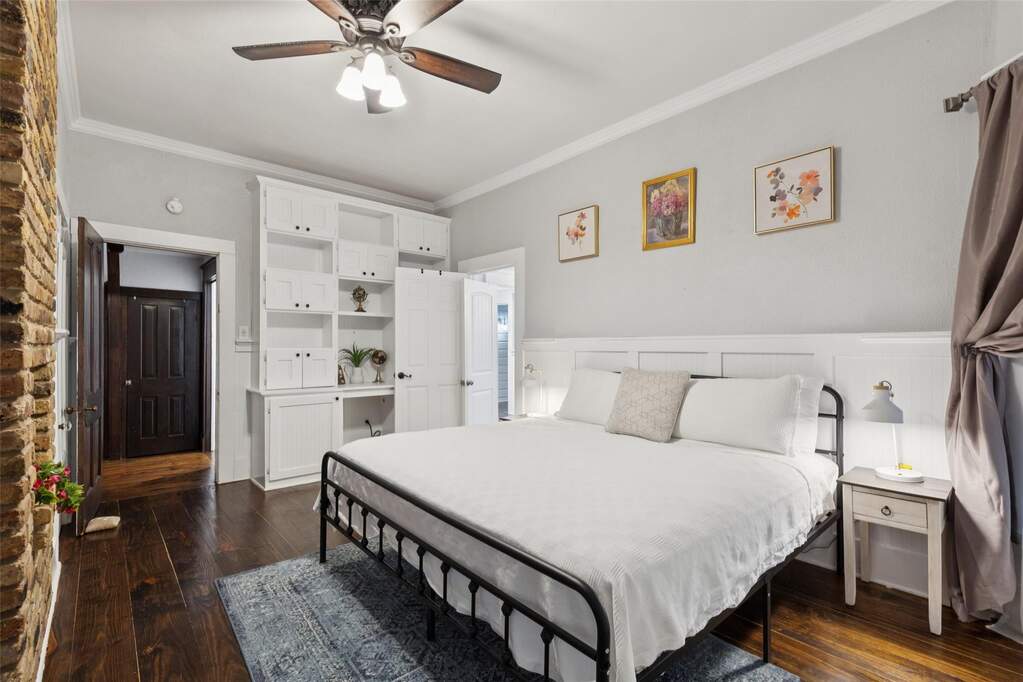 4 Bedroom Single Family Home/House's Image 9