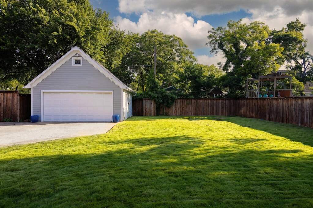 4 Bedroom Single Family Home/House's Image 23