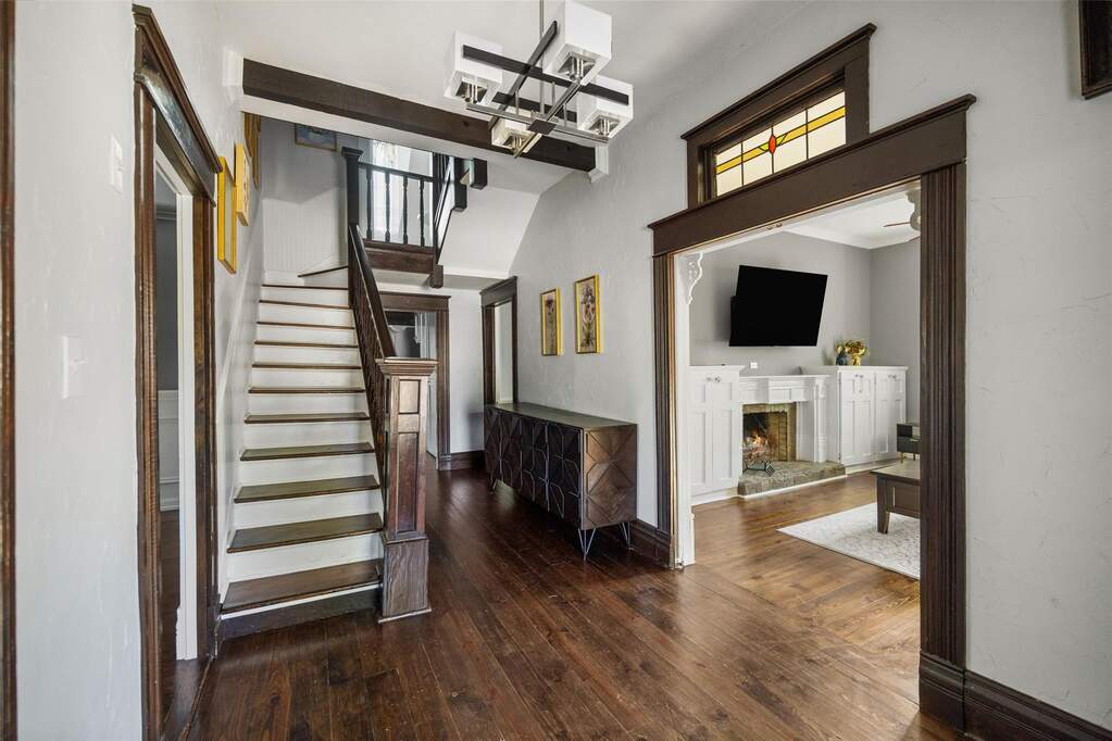 4 Bedroom Single Family Home/House's Image 6
