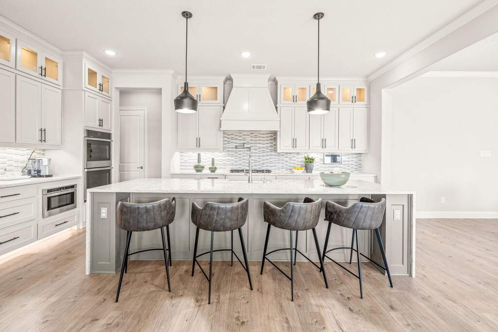 4 Bedroom Single Family Home/House's Image 9