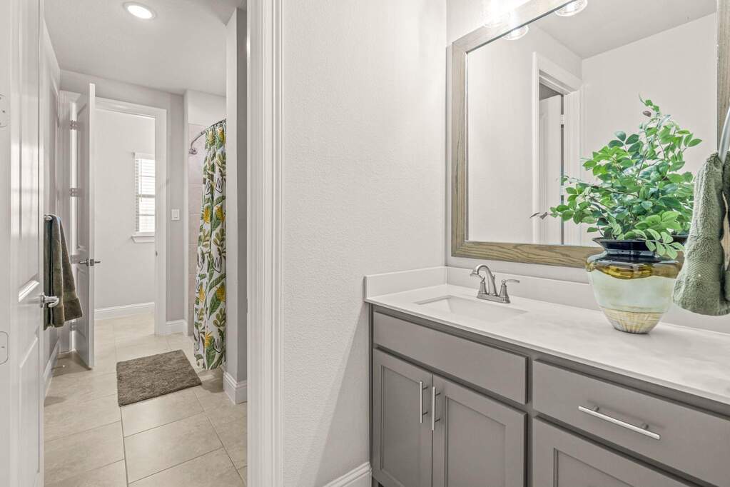 4 Bedroom Single Family Home/House's Image 26