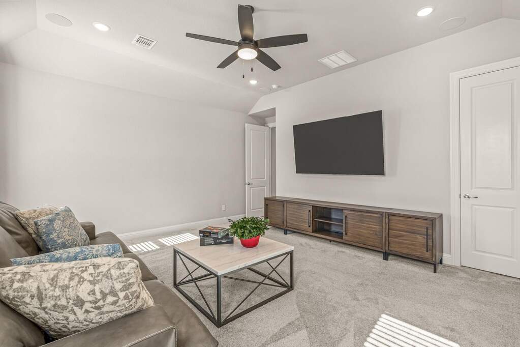 4 Bedroom Single Family Home/House's Image 30