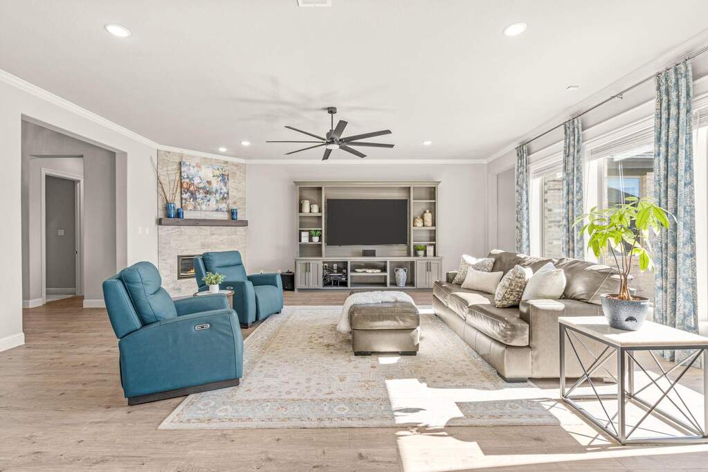 4 Bedroom Single Family Home/House's Image 6