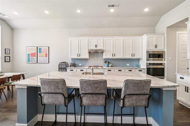 4 Bedroom Single Family Home/House's Image 6