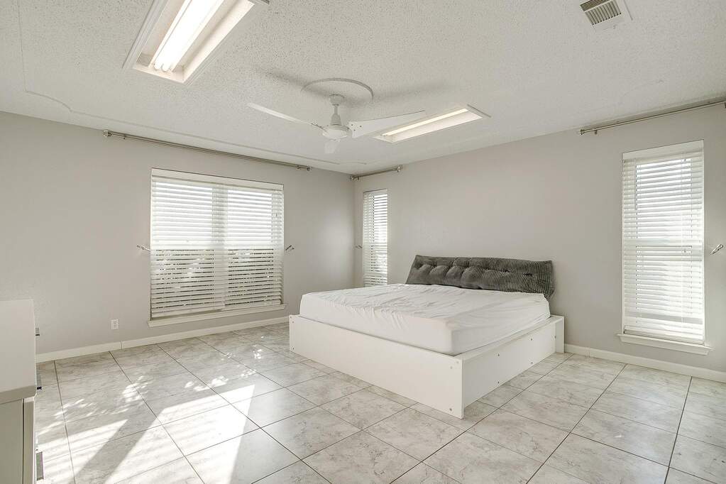 3 Bedroom Single Family Home/House's Image 9