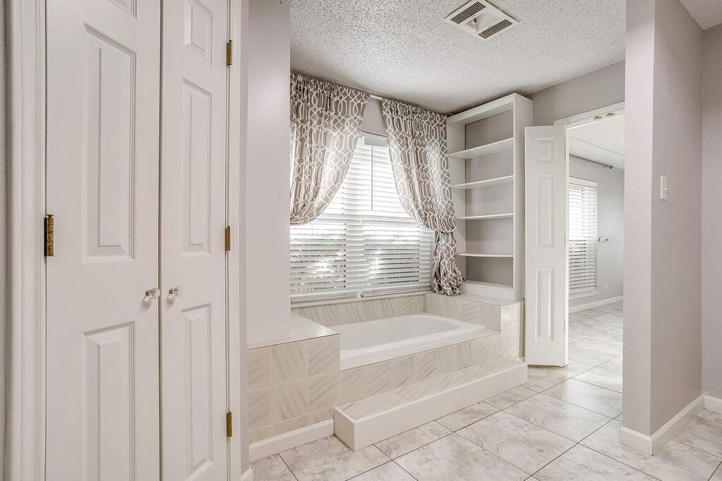 3 Bedroom Single Family Home/House's Image 13