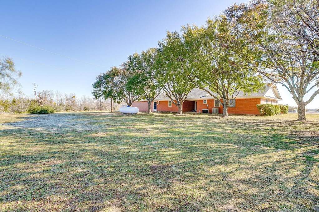 3 Bedroom Single Family Home/House's Image 28