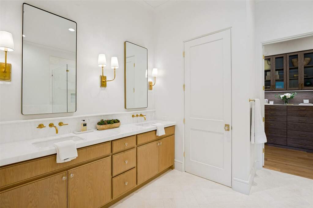 3 Bedroom Single Family Home/House's Image 3