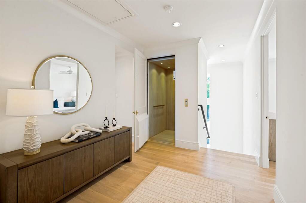 3 Bedroom Single Family Home/House's Image 6