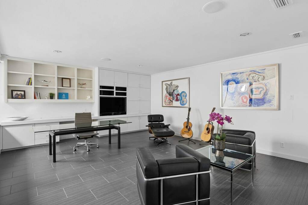 5 Bedroom Single Family Home/House's Image 20