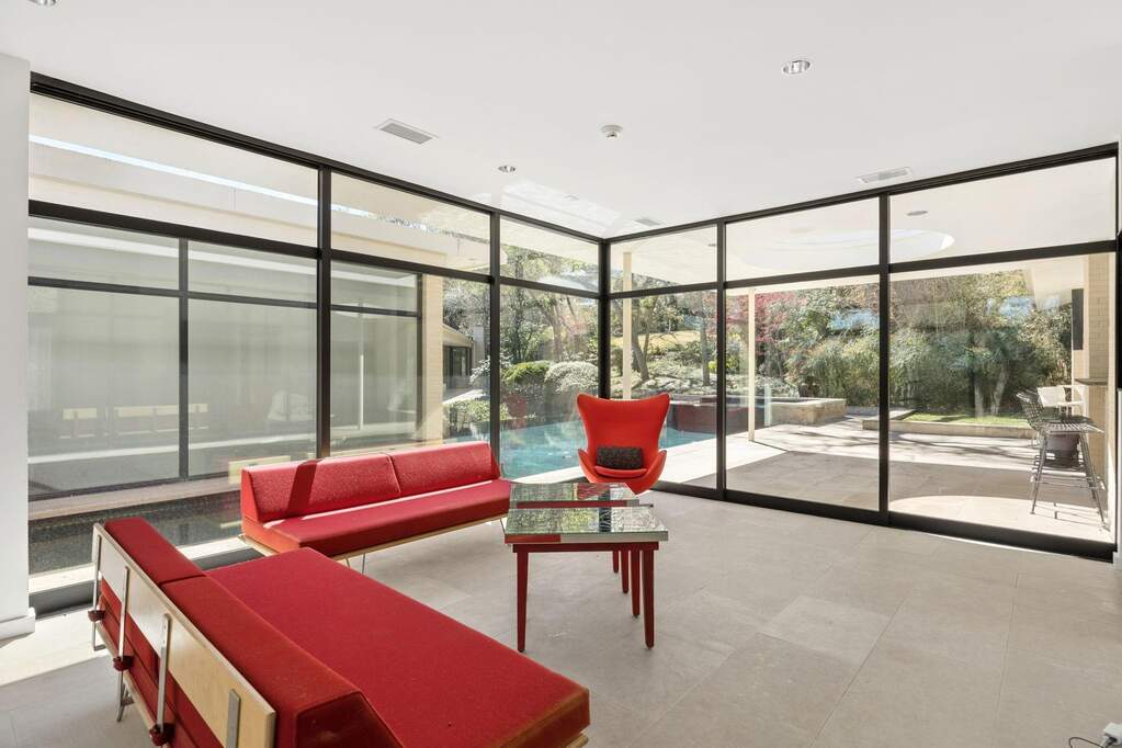 5 Bedroom Single Family Home/House's Image 21