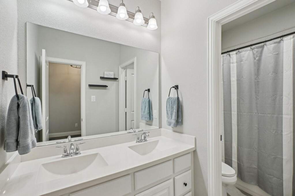 3 Bedroom Single Family Home/House's Image 16