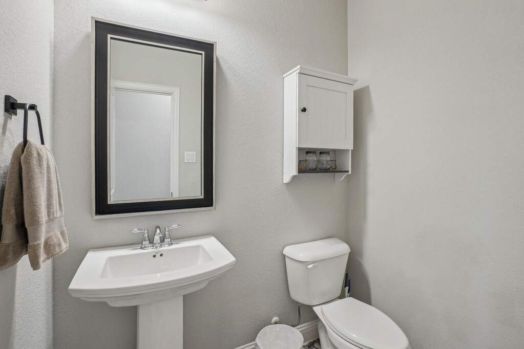 3 Bedroom Single Family Home/House's Image 27
