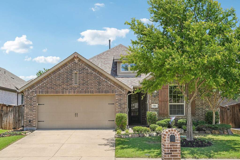 Beautifully landscaped yard.