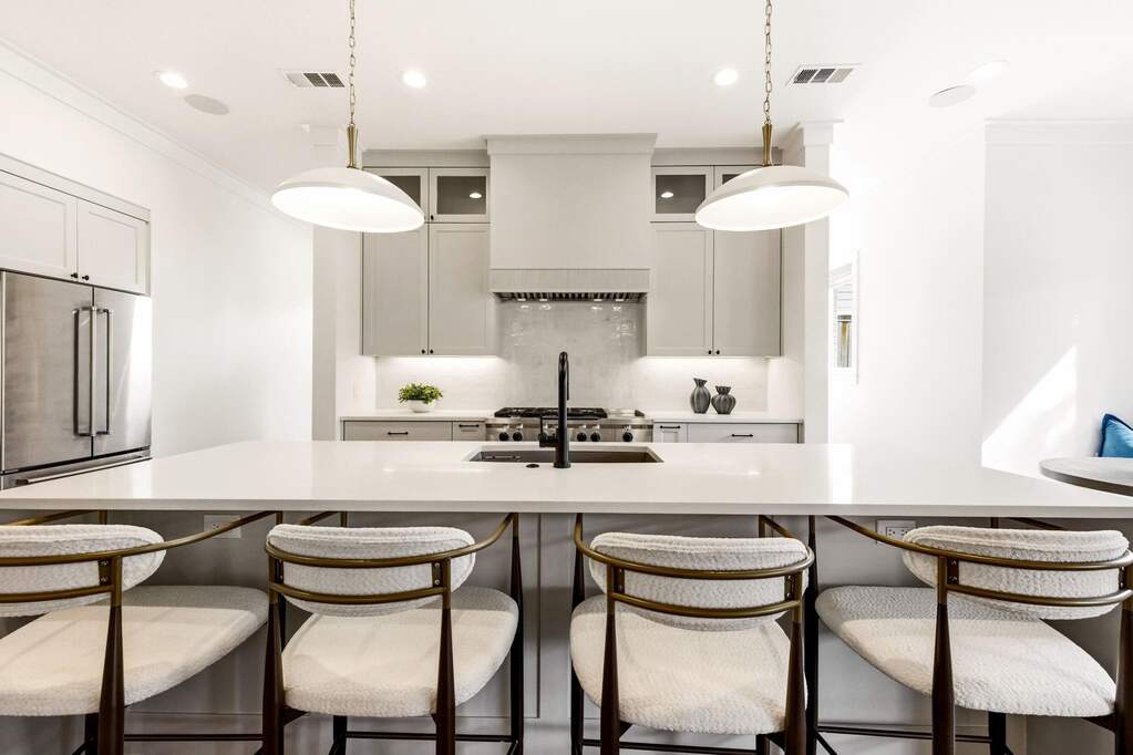 5 Bedroom Single Family Home/House's Image 10