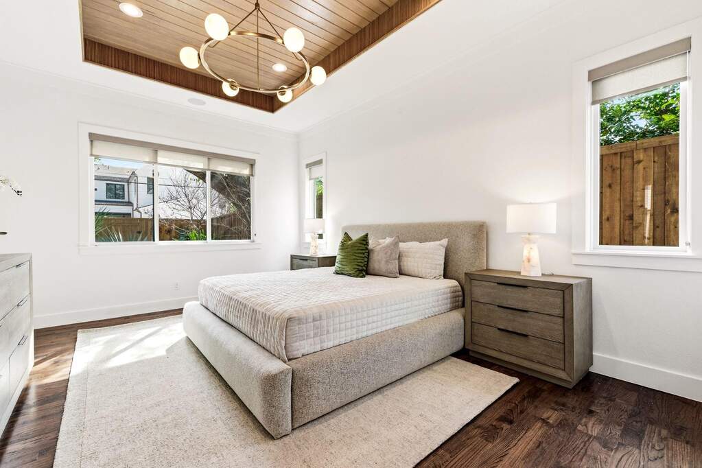 5 Bedroom Single Family Home/House's Image 16