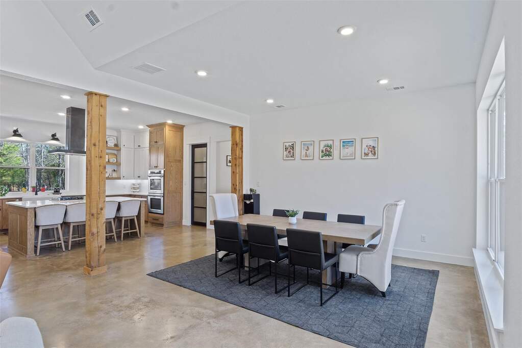 4 Bedroom Single Family Home/House's Image 13