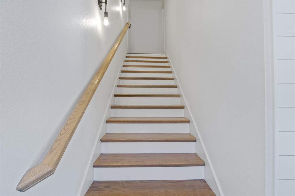 4 Bedroom Single Family Home/House's Image 25