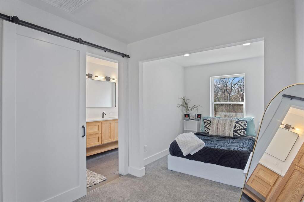 4 Bedroom Single Family Home/House's Image 28