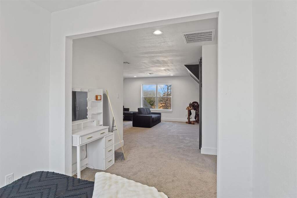 4 Bedroom Single Family Home/House's Image 30