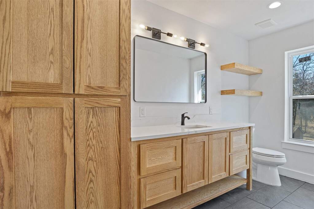 4 Bedroom Single Family Home/House's Image 31