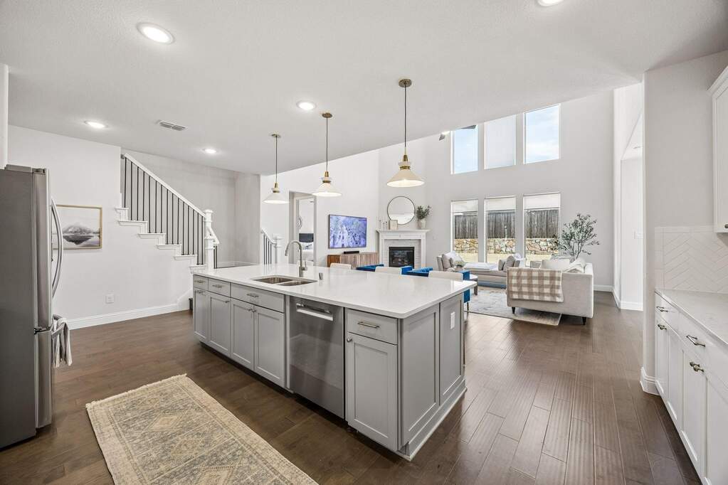4 Bedroom Single Family Home/House's Image 7