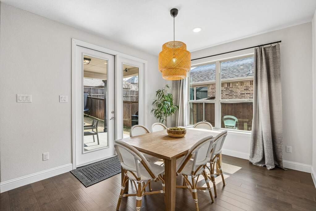 4 Bedroom Single Family Home/House's Image 12