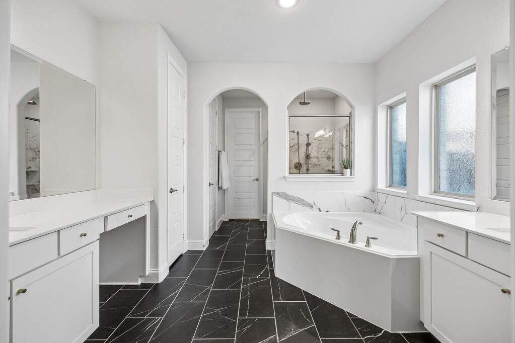 4 Bedroom Single Family Home/House's Image 15