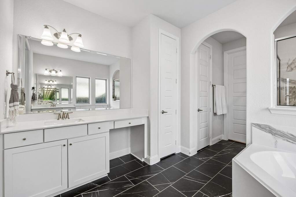 4 Bedroom Single Family Home/House's Image 16