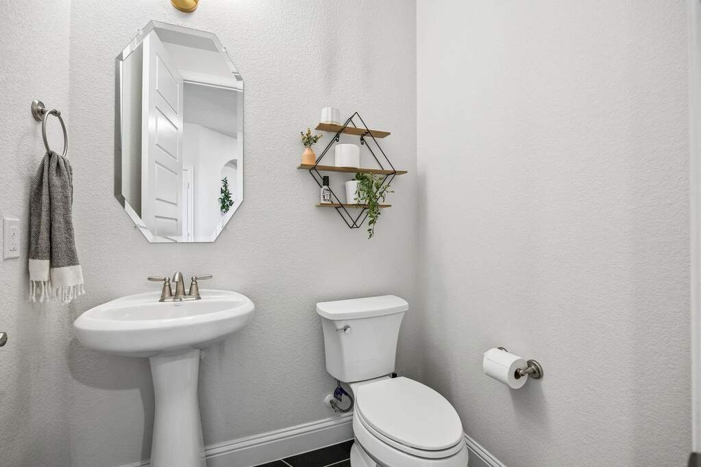 4 Bedroom Single Family Home/House's Image 20