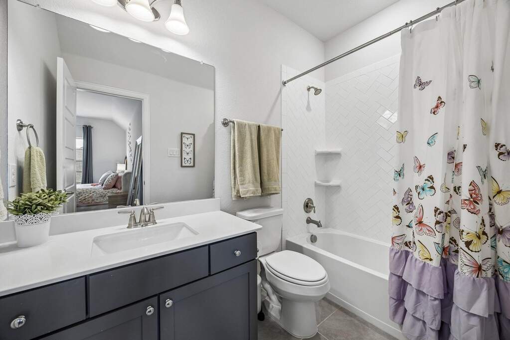 4 Bedroom Single Family Home/House's Image 26
