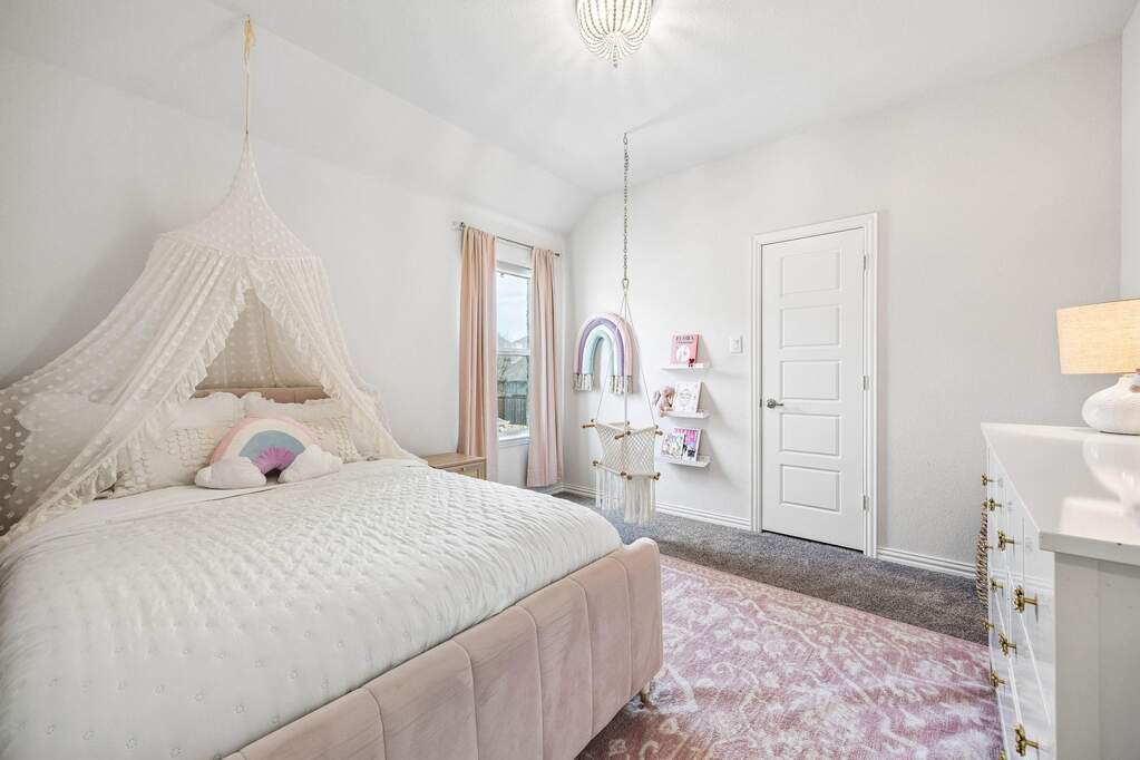 4 Bedroom Single Family Home/House's Image 27