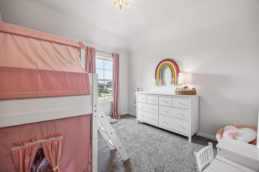4 Bedroom Single Family Home/House's Image 29