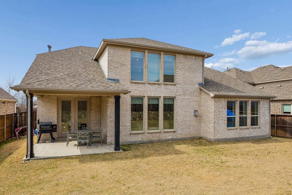 4 Bedroom Single Family Home/House's Image 32