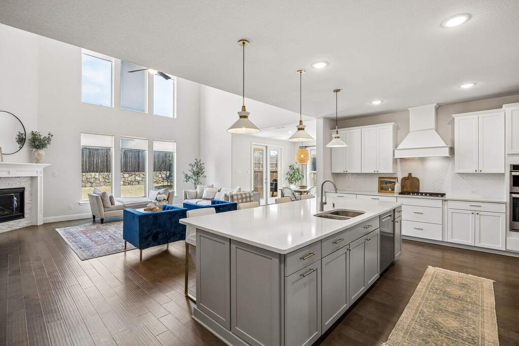 4 Bedroom Single Family Home/House's Image 4