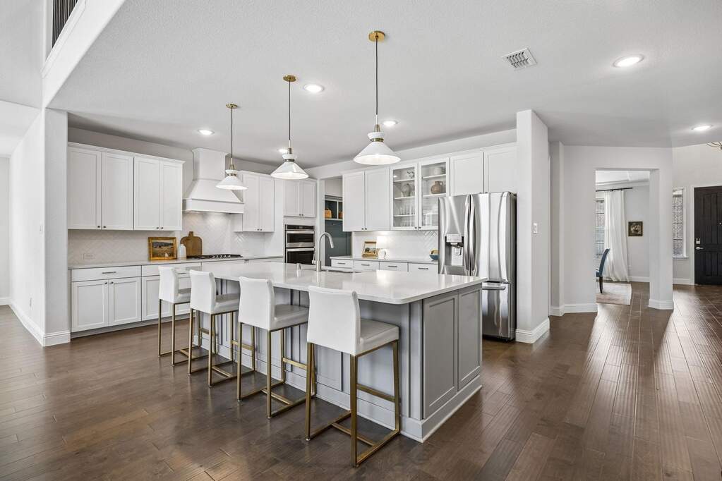 4 Bedroom Single Family Home/House's Image 5