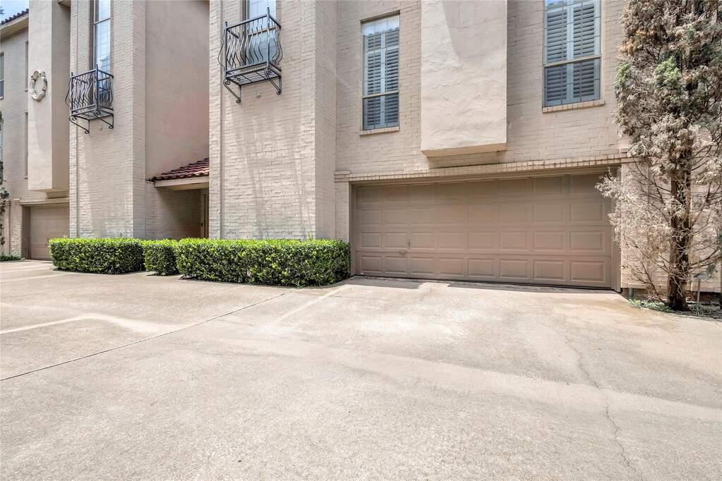 3 Bedroom Villa/Townhouse's Image 30