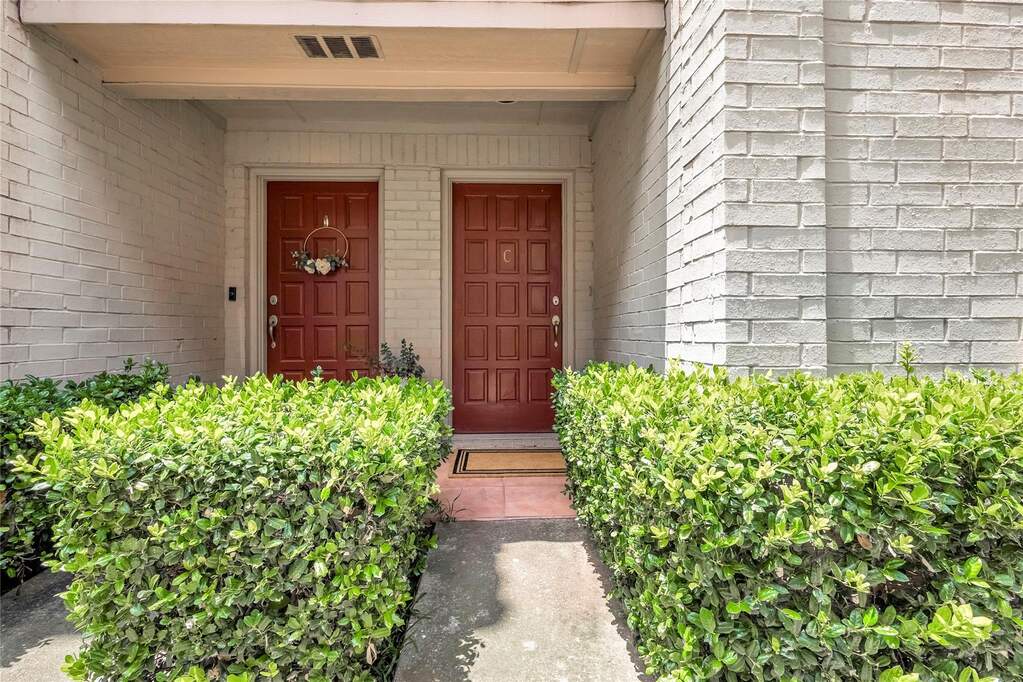 3 Bedroom Villa/Townhouse's Image 31