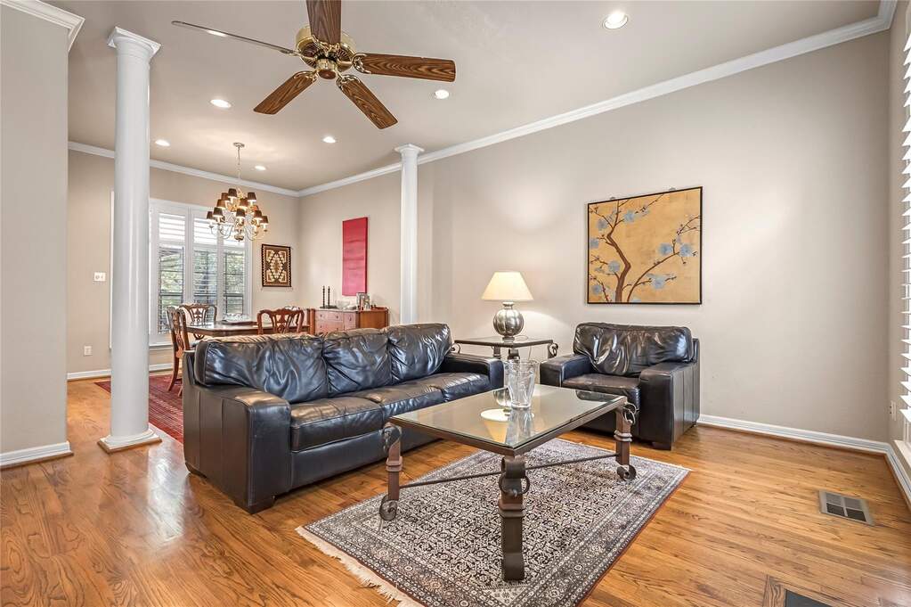 3 Bedroom Villa/Townhouse's Image 3