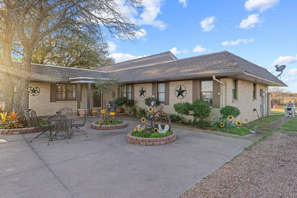 3 Bedroom Farm/Ranch/Plantation's Image 18