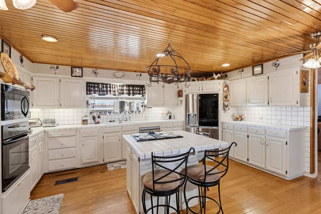 3 Bedroom Farm/Ranch/Plantation's Image 19