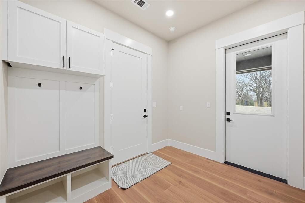4 Bedroom Single Family Home/House's Image 13